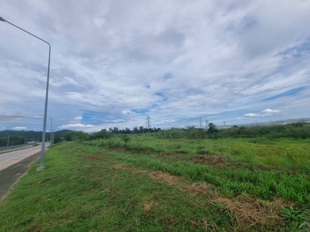 ประกาศฟรี! ซื้อ-ขาย-เช่า คอนโด บ้าน ทาวน์โฮม ที่ดิน และพื้นที่เชิงพาณิชย์ทั่วประเทศไทย ทุกทำเล ทุกงบประมาณ ไม่มีค่าใช้จ่าย ลงง่าย ขายไว เข้าถึงผู้ซื้อโดยตรง 4 22005pic3.jpg