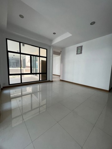 ประกาศฟรี! ซื้อ-ขาย-เช่า คอนโด บ้าน ทาวน์โฮม ที่ดิน และพื้นที่เชิงพาณิชย์ทั่วประเทศไทย ทุกทำเล ทุกงบประมาณ ไม่มีค่าใช้จ่าย ลงง่าย ขายไว เข้าถึงผู้ซื้อโดยตรง 5 423000pic4.jpg