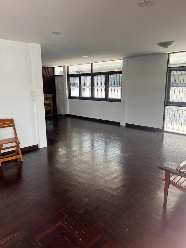 ประกาศฟรี! ซื้อ-ขาย-เช่า คอนโด บ้าน ทาวน์โฮม ที่ดิน และพื้นที่เชิงพาณิชย์ทั่วประเทศไทย ทุกทำเล ทุกงบประมาณ ไม่มีค่าใช้จ่าย ลงง่าย ขายไว เข้าถึงผู้ซื้อโดยตรง 3 277031pic2.jpg