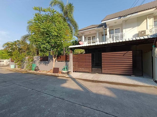 ประกาศฟรี! ซื้อ-ขาย-เช่า คอนโด บ้าน ทาวน์โฮม ที่ดิน และพื้นที่เชิงพาณิชย์ทั่วประเทศไทย ทุกทำเล ทุกงบประมาณ ไม่มีค่าใช้จ่าย ลงง่าย ขายไว เข้าถึงผู้ซื้อโดยตรง 3 277238pic2.jpg