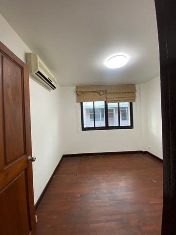 ประกาศฟรี! ซื้อ-ขาย-เช่า คอนโด บ้าน ทาวน์โฮม ที่ดิน และพื้นที่เชิงพาณิชย์ทั่วประเทศไทย ทุกทำเล ทุกงบประมาณ ไม่มีค่าใช้จ่าย ลงง่าย ขายไว เข้าถึงผู้ซื้อโดยตรง 4 161404pic3.jpg