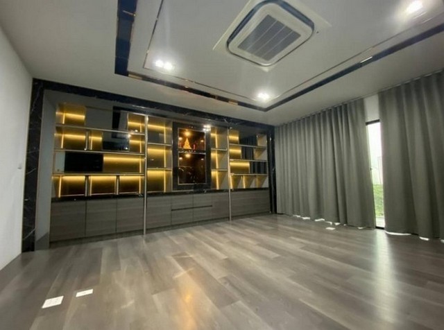 ประกาศฟรี! ซื้อ-ขาย-เช่า คอนโด บ้าน ทาวน์โฮม ที่ดิน และพื้นที่เชิงพาณิชย์ทั่วประเทศไทย ทุกทำเล ทุกงบประมาณ ไม่มีค่าใช้จ่าย ลงง่าย ขายไว เข้าถึงผู้ซื้อโดยตรง 4 277154pic3.jpg