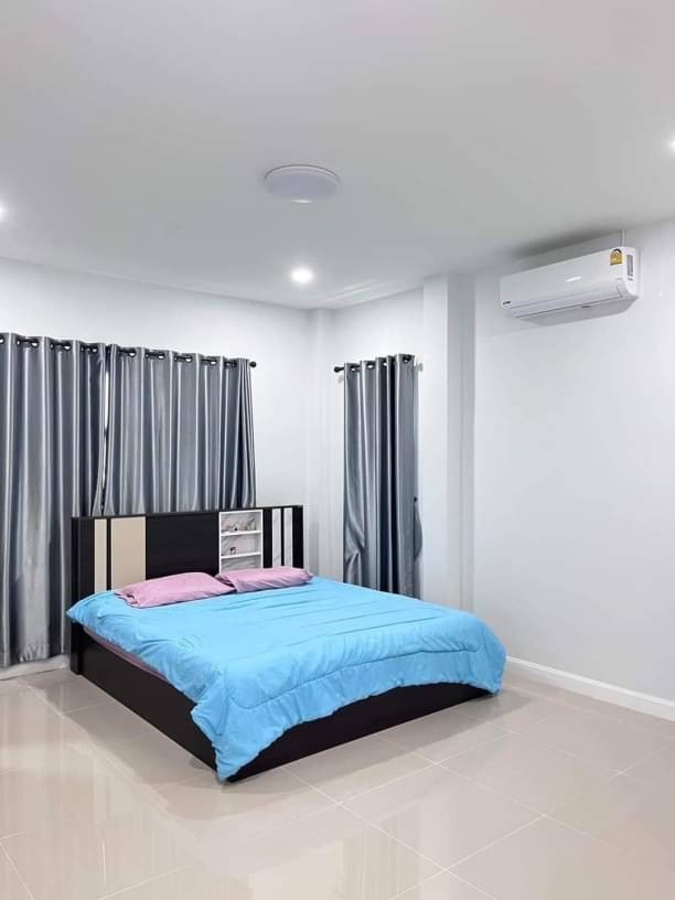 ประกาศฟรี! ซื้อ-ขาย-เช่า คอนโด บ้าน ทาวน์โฮม ที่ดิน และพื้นที่เชิงพาณิชย์ทั่วประเทศไทย ทุกทำเล ทุกงบประมาณ ไม่มีค่าใช้จ่าย ลงง่าย ขายไว เข้าถึงผู้ซื้อโดยตรง 5 172468pic4.jpg