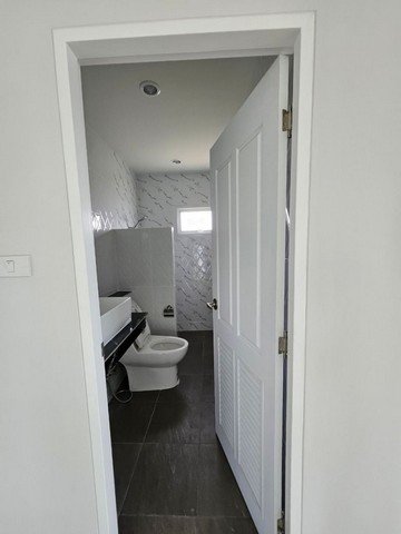 ประกาศฟรี! ซื้อ-ขาย-เช่า คอนโด บ้าน ทาวน์โฮม ที่ดิน และพื้นที่เชิงพาณิชย์ทั่วประเทศไทย ทุกทำเล ทุกงบประมาณ ไม่มีค่าใช้จ่าย ลงง่าย ขายไว เข้าถึงผู้ซื้อโดยตรง 5 172545pic4.jpg