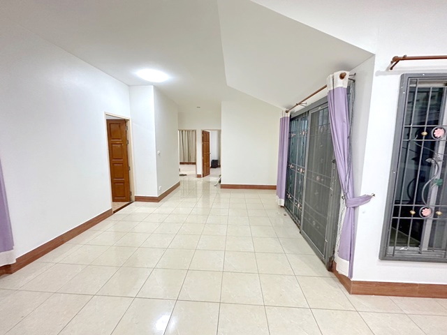 ประกาศฟรี! ซื้อ-ขาย-เช่า คอนโด บ้าน ทาวน์โฮม ที่ดิน และพื้นที่เชิงพาณิชย์ทั่วประเทศไทย ทุกทำเล ทุกงบประมาณ ไม่มีค่าใช้จ่าย ลงง่าย ขายไว เข้าถึงผู้ซื้อโดยตรง 5 22400pic4.jpg