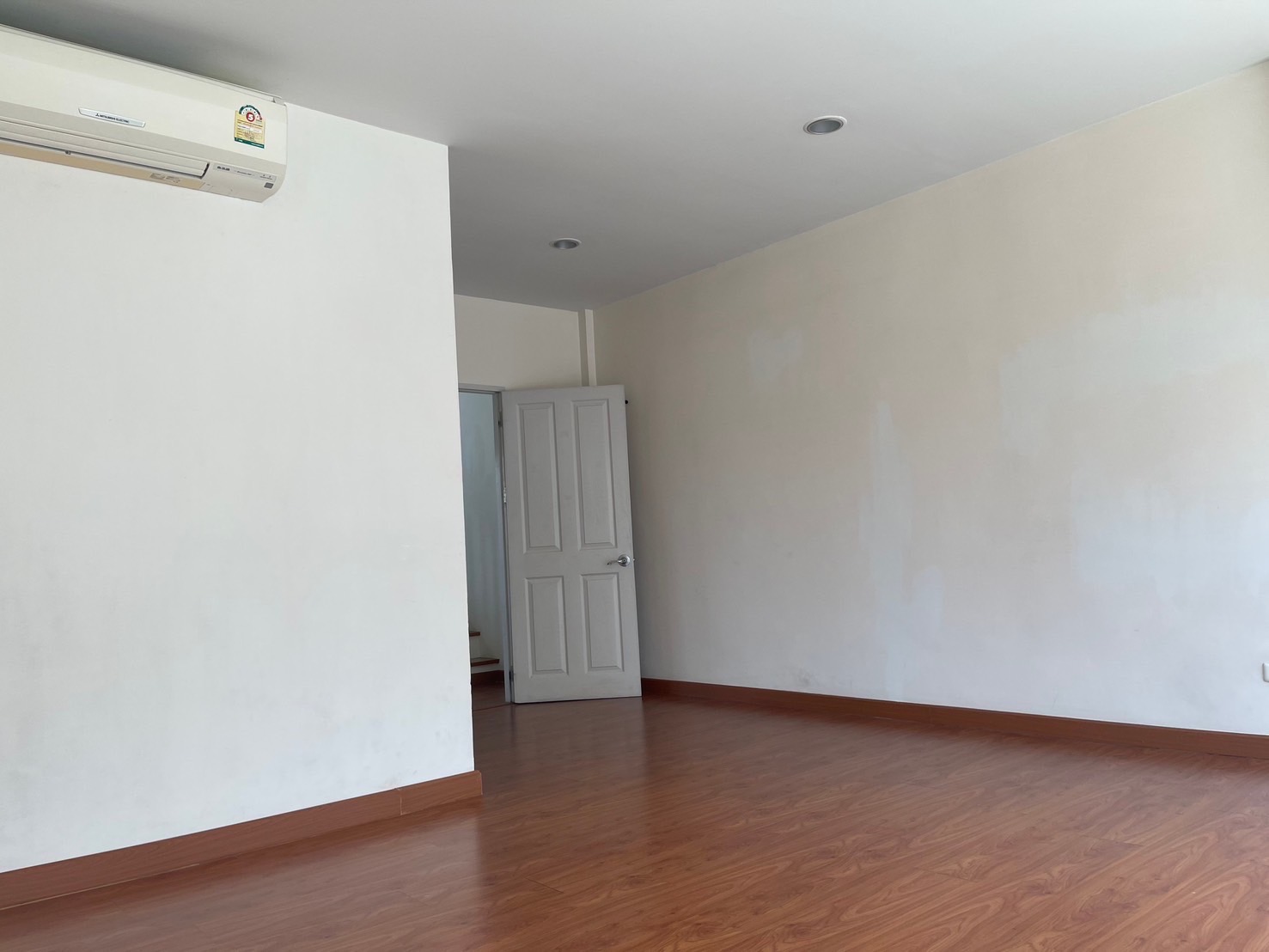 ประกาศฟรี! ซื้อ-ขาย-เช่า คอนโด บ้าน ทาวน์โฮม ที่ดิน และพื้นที่เชิงพาณิชย์ทั่วประเทศไทย ทุกทำเล ทุกงบประมาณ ไม่มีค่าใช้จ่าย ลงง่าย ขายไว เข้าถึงผู้ซื้อโดยตรง 12 10.jpg