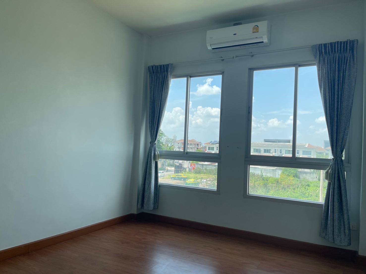 ประกาศฟรี! ซื้อ-ขาย-เช่า คอนโด บ้าน ทาวน์โฮม ที่ดิน และพื้นที่เชิงพาณิชย์ทั่วประเทศไทย ทุกทำเล ทุกงบประมาณ ไม่มีค่าใช้จ่าย ลงง่าย ขายไว เข้าถึงผู้ซื้อโดยตรง 10 16.jpg