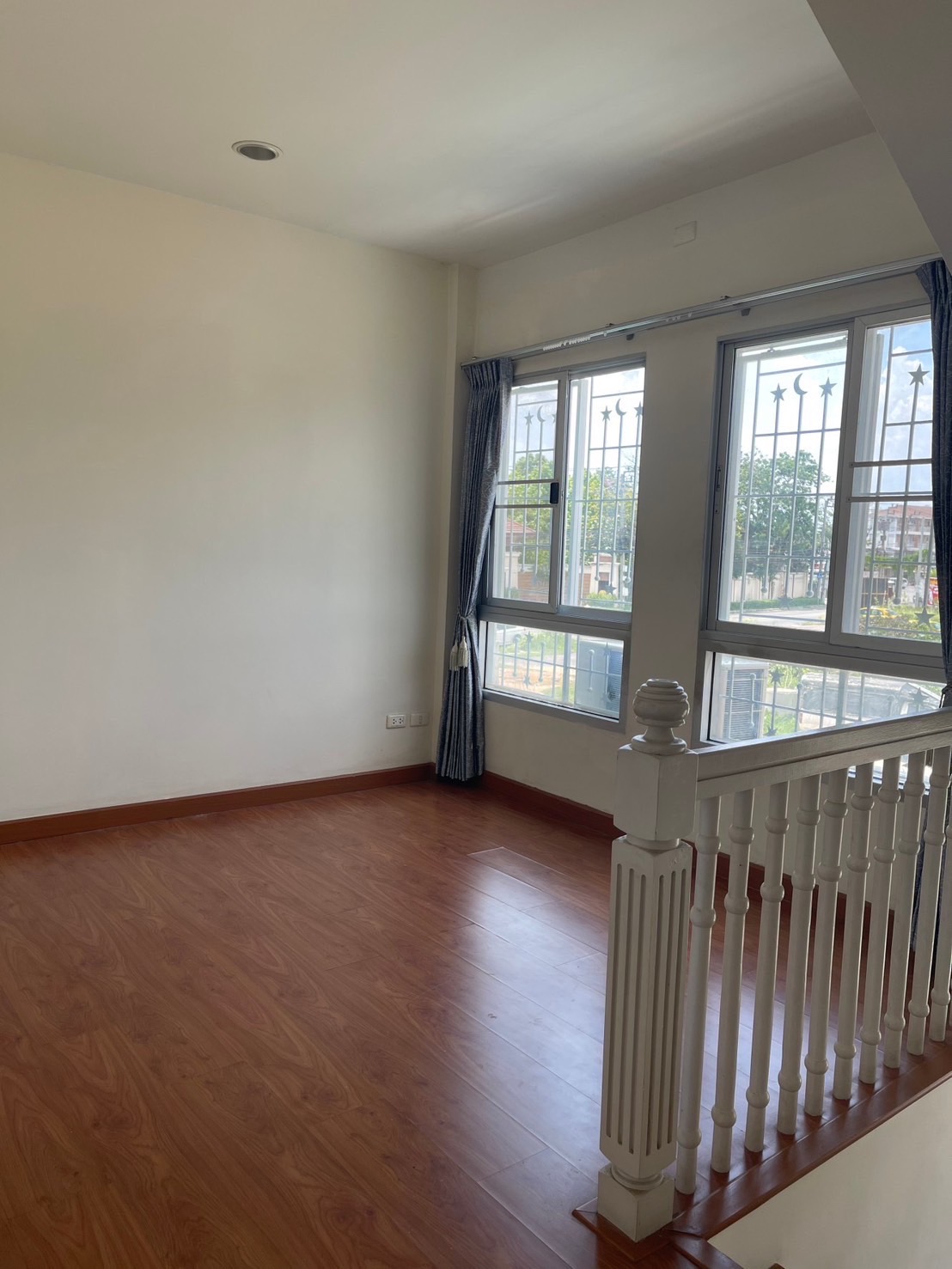 ประกาศฟรี! ซื้อ-ขาย-เช่า คอนโด บ้าน ทาวน์โฮม ที่ดิน และพื้นที่เชิงพาณิชย์ทั่วประเทศไทย ทุกทำเล ทุกงบประมาณ ไม่มีค่าใช้จ่าย ลงง่าย ขายไว เข้าถึงผู้ซื้อโดยตรง 6 7.jpg