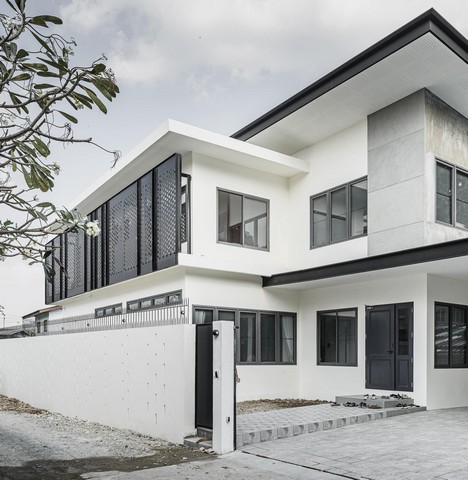 ประกาศฟรี! ซื้อ-ขาย-เช่า คอนโด บ้าน ทาวน์โฮม ที่ดิน และพื้นที่เชิงพาณิชย์ทั่วประเทศไทย ทุกทำเล ทุกงบประมาณ ไม่มีค่าใช้จ่าย ลงง่าย ขายไว เข้าถึงผู้ซื้อโดยตรง 2 276674pic1.jpg