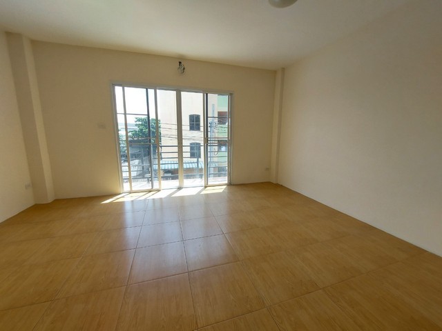 ประกาศฟรี! ซื้อ-ขาย-เช่า คอนโด บ้าน ทาวน์โฮม ที่ดิน และพื้นที่เชิงพาณิชย์ทั่วประเทศไทย ทุกทำเล ทุกงบประมาณ ไม่มีค่าใช้จ่าย ลงง่าย ขายไว เข้าถึงผู้ซื้อโดยตรง 3 476353pic2.jpg