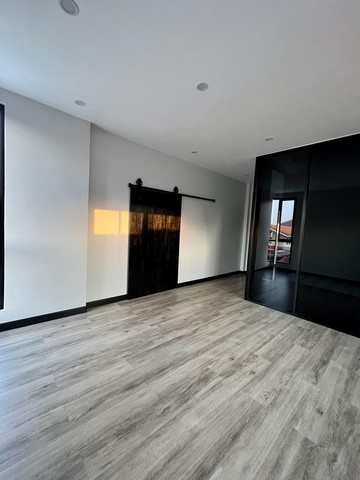 ประกาศฟรี! ซื้อ-ขาย-เช่า คอนโด บ้าน ทาวน์โฮม ที่ดิน และพื้นที่เชิงพาณิชย์ทั่วประเทศไทย ทุกทำเล ทุกงบประมาณ ไม่มีค่าใช้จ่าย ลงง่าย ขายไว เข้าถึงผู้ซื้อโดยตรง 3 476352pic2.jpg