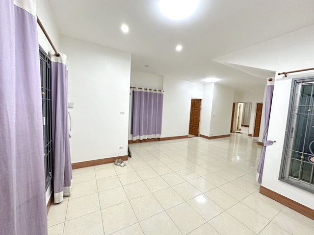 ประกาศฟรี! ซื้อ-ขาย-เช่า คอนโด บ้าน ทาวน์โฮม ที่ดิน และพื้นที่เชิงพาณิชย์ทั่วประเทศไทย ทุกทำเล ทุกงบประมาณ ไม่มีค่าใช้จ่าย ลงง่าย ขายไว เข้าถึงผู้ซื้อโดยตรง 3 172553pic2.jpg