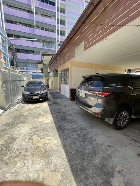 ประกาศฟรี! ซื้อ-ขาย-เช่า คอนโด บ้าน ทาวน์โฮม ที่ดิน และพื้นที่เชิงพาณิชย์ทั่วประเทศไทย ทุกทำเล ทุกงบประมาณ ไม่มีค่าใช้จ่าย ลงง่าย ขายไว เข้าถึงผู้ซื้อโดยตรง 3 22599pic2.jpg