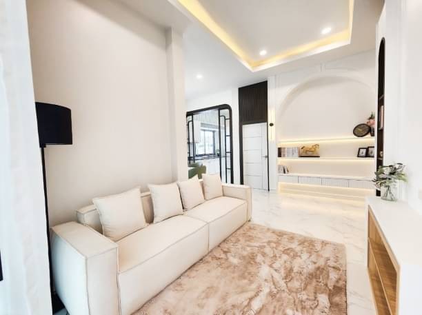 ประกาศฟรี! ซื้อ-ขาย-เช่า คอนโด บ้าน ทาวน์โฮม ที่ดิน และพื้นที่เชิงพาณิชย์ทั่วประเทศไทย ทุกทำเล ทุกงบประมาณ ไม่มีค่าใช้จ่าย ลงง่าย ขายไว เข้าถึงผู้ซื้อโดยตรง 4 173216pic3.jpg