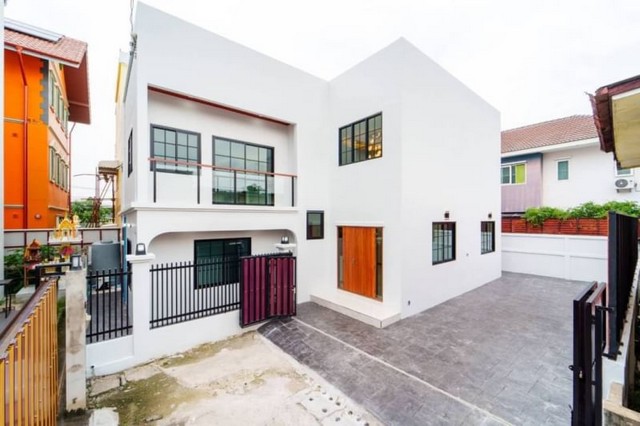 ประกาศฟรี! ซื้อ-ขาย-เช่า คอนโด บ้าน ทาวน์โฮม ที่ดิน และพื้นที่เชิงพาณิชย์ทั่วประเทศไทย ทุกทำเล ทุกงบประมาณ ไม่มีค่าใช้จ่าย ลงง่าย ขายไว เข้าถึงผู้ซื้อโดยตรง 2 476555pic1.jpg