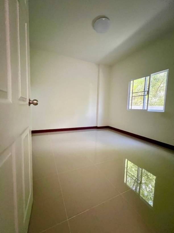 ประกาศฟรี! ซื้อ-ขาย-เช่า คอนโด บ้าน ทาวน์โฮม ที่ดิน และพื้นที่เชิงพาณิชย์ทั่วประเทศไทย ทุกทำเล ทุกงบประมาณ ไม่มีค่าใช้จ่าย ลงง่าย ขายไว เข้าถึงผู้ซื้อโดยตรง 5 173212pic4.jpg