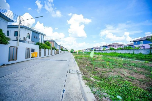 ประกาศฟรี! ซื้อ-ขาย-เช่า คอนโด บ้าน ทาวน์โฮม ที่ดิน และพื้นที่เชิงพาณิชย์ทั่วประเทศไทย ทุกทำเล ทุกงบประมาณ ไม่มีค่าใช้จ่าย ลงง่าย ขายไว เข้าถึงผู้ซื้อโดยตรง 4 173237pic3.jpg