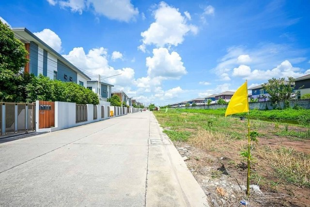 ประกาศฟรี! ซื้อ-ขาย-เช่า คอนโด บ้าน ทาวน์โฮม ที่ดิน และพื้นที่เชิงพาณิชย์ทั่วประเทศไทย ทุกทำเล ทุกงบประมาณ ไม่มีค่าใช้จ่าย ลงง่าย ขายไว เข้าถึงผู้ซื้อโดยตรง 5 173237pic4.jpg