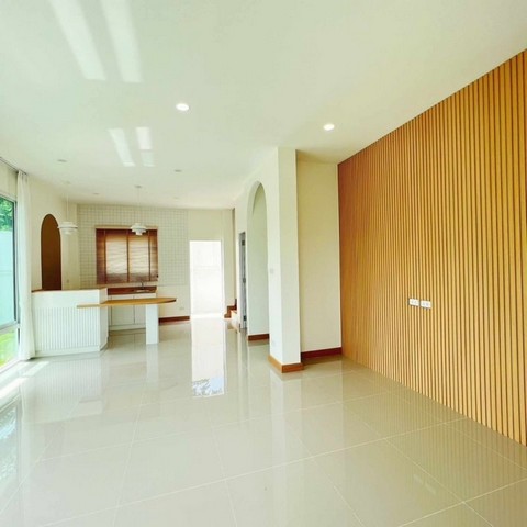 ประกาศฟรี! ซื้อ-ขาย-เช่า คอนโด บ้าน ทาวน์โฮม ที่ดิน และพื้นที่เชิงพาณิชย์ทั่วประเทศไทย ทุกทำเล ทุกงบประมาณ ไม่มีค่าใช้จ่าย ลงง่าย ขายไว เข้าถึงผู้ซื้อโดยตรง 3 173260pic2.jpg