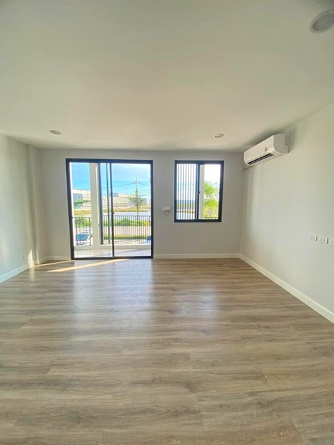 ประกาศฟรี! ซื้อ-ขาย-เช่า คอนโด บ้าน ทาวน์โฮม ที่ดิน และพื้นที่เชิงพาณิชย์ทั่วประเทศไทย ทุกทำเล ทุกงบประมาณ ไม่มีค่าใช้จ่าย ลงง่าย ขายไว เข้าถึงผู้ซื้อโดยตรง 4 22637pic3.jpg