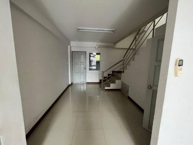 ประกาศฟรี! ซื้อ-ขาย-เช่า คอนโด บ้าน ทาวน์โฮม ที่ดิน และพื้นที่เชิงพาณิชย์ทั่วประเทศไทย ทุกทำเล ทุกงบประมาณ ไม่มีค่าใช้จ่าย ลงง่าย ขายไว เข้าถึงผู้ซื้อโดยตรง 5 173316pic4.jpg