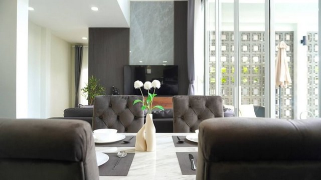 ประกาศฟรี! ซื้อ-ขาย-เช่า คอนโด บ้าน ทาวน์โฮม ที่ดิน และพื้นที่เชิงพาณิชย์ทั่วประเทศไทย ทุกทำเล ทุกงบประมาณ ไม่มีค่าใช้จ่าย ลงง่าย ขายไว เข้าถึงผู้ซื้อโดยตรง 5 173305pic4.jpg