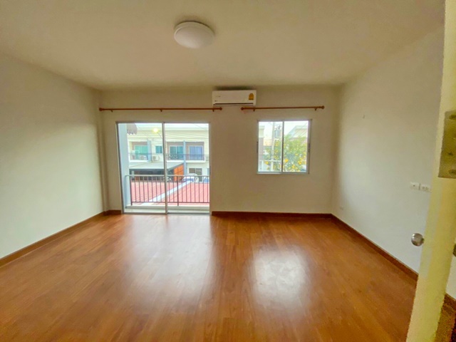 ประกาศฟรี! ซื้อ-ขาย-เช่า คอนโด บ้าน ทาวน์โฮม ที่ดิน และพื้นที่เชิงพาณิชย์ทั่วประเทศไทย ทุกทำเล ทุกงบประมาณ ไม่มีค่าใช้จ่าย ลงง่าย ขายไว เข้าถึงผู้ซื้อโดยตรง 4 22662pic3.jpg