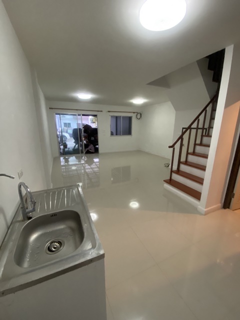 ประกาศฟรี! ซื้อ-ขาย-เช่า คอนโด บ้าน ทาวน์โฮม ที่ดิน และพื้นที่เชิงพาณิชย์ทั่วประเทศไทย ทุกทำเล ทุกงบประมาณ ไม่มีค่าใช้จ่าย ลงง่าย ขายไว เข้าถึงผู้ซื้อโดยตรง 5 173304pic4.jpg