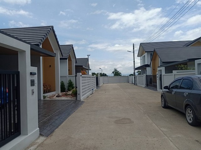 ประกาศฟรี! ซื้อ-ขาย-เช่า คอนโด บ้าน ทาวน์โฮม ที่ดิน และพื้นที่เชิงพาณิชย์ทั่วประเทศไทย ทุกทำเล ทุกงบประมาณ ไม่มีค่าใช้จ่าย ลงง่าย ขายไว เข้าถึงผู้ซื้อโดยตรง 4 275754pic3.jpg