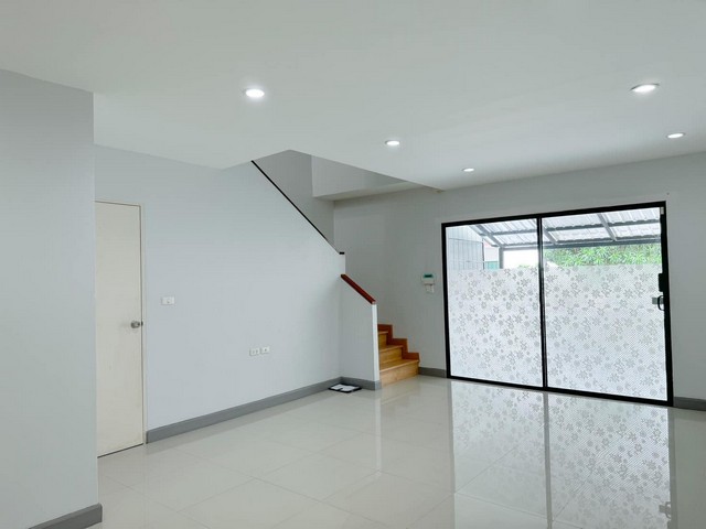 ประกาศฟรี! ซื้อ-ขาย-เช่า คอนโด บ้าน ทาวน์โฮม ที่ดิน และพื้นที่เชิงพาณิชย์ทั่วประเทศไทย ทุกทำเล ทุกงบประมาณ ไม่มีค่าใช้จ่าย ลงง่าย ขายไว เข้าถึงผู้ซื้อโดยตรง 5 476954pic4.jpg