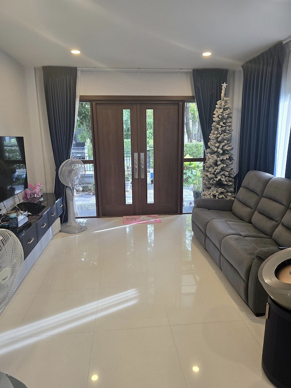 ประกาศฟรี! ซื้อ-ขาย-เช่า คอนโด บ้าน ทาวน์โฮม ที่ดิน และพื้นที่เชิงพาณิชย์ทั่วประเทศไทย ทุกทำเล ทุกงบประมาณ ไม่มีค่าใช้จ่าย ลงง่าย ขายไว เข้าถึงผู้ซื้อโดยตรง 3 277751pic2.jpg