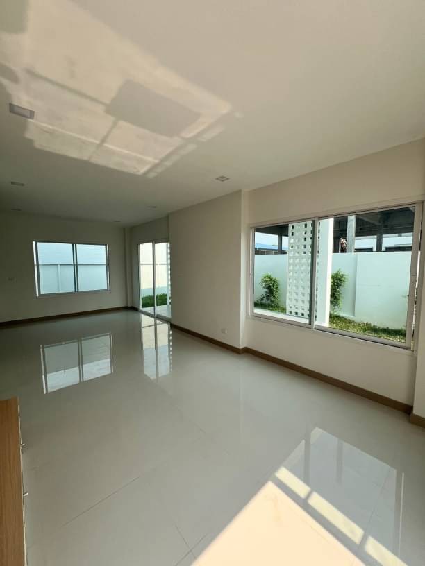 ประกาศฟรี! ซื้อ-ขาย-เช่า คอนโด บ้าน ทาวน์โฮม ที่ดิน และพื้นที่เชิงพาณิชย์ทั่วประเทศไทย ทุกทำเล ทุกงบประมาณ ไม่มีค่าใช้จ่าย ลงง่าย ขายไว เข้าถึงผู้ซื้อโดยตรง 5 173560pic4.jpg