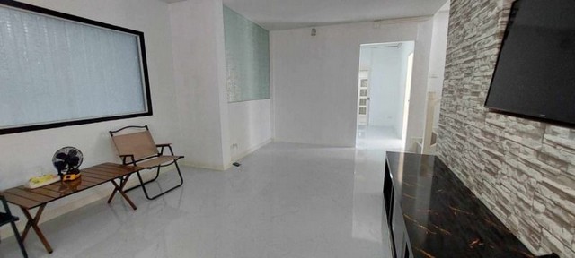 ประกาศฟรี! ซื้อ-ขาย-เช่า คอนโด บ้าน ทาวน์โฮม ที่ดิน และพื้นที่เชิงพาณิชย์ทั่วประเทศไทย ทุกทำเล ทุกงบประมาณ ไม่มีค่าใช้จ่าย ลงง่าย ขายไว เข้าถึงผู้ซื้อโดยตรง 5 173599pic4.jpg