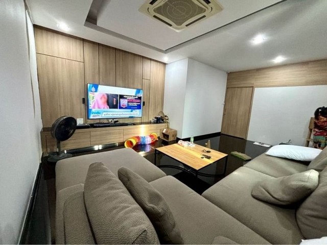 ประกาศฟรี! ซื้อ-ขาย-เช่า คอนโด บ้าน ทาวน์โฮม ที่ดิน และพื้นที่เชิงพาณิชย์ทั่วประเทศไทย ทุกทำเล ทุกงบประมาณ ไม่มีค่าใช้จ่าย ลงง่าย ขายไว เข้าถึงผู้ซื้อโดยตรง 5 173703pic4.jpg