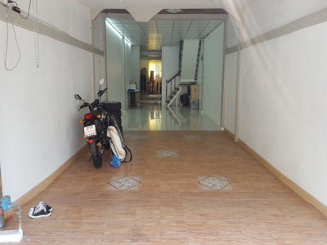 ประกาศฟรี! ซื้อ-ขาย-เช่า คอนโด บ้าน ทาวน์โฮม ที่ดิน และพื้นที่เชิงพาณิชย์ทั่วประเทศไทย ทุกทำเล ทุกงบประมาณ ไม่มีค่าใช้จ่าย ลงง่าย ขายไว เข้าถึงผู้ซื้อโดยตรง 3 472590pic2.jpg