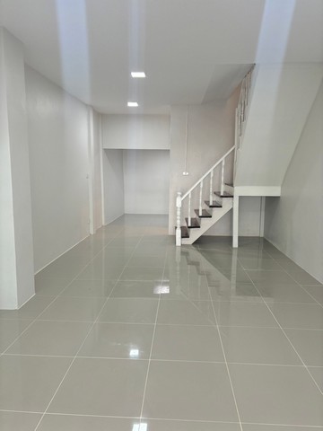 ประกาศฟรี! ซื้อ-ขาย-เช่า คอนโด บ้าน ทาวน์โฮม ที่ดิน และพื้นที่เชิงพาณิชย์ทั่วประเทศไทย ทุกทำเล ทุกงบประมาณ ไม่มีค่าใช้จ่าย ลงง่าย ขายไว เข้าถึงผู้ซื้อโดยตรง 4 276770pic3.jpg