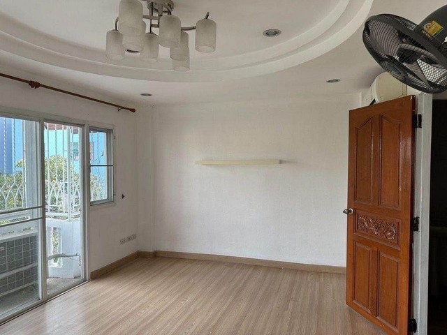 ประกาศฟรี! ซื้อ-ขาย-เช่า คอนโด บ้าน ทาวน์โฮม ที่ดิน และพื้นที่เชิงพาณิชย์ทั่วประเทศไทย ทุกทำเล ทุกงบประมาณ ไม่มีค่าใช้จ่าย ลงง่าย ขายไว เข้าถึงผู้ซื้อโดยตรง 5 477340pic4.jpg