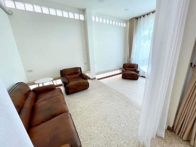 ประกาศฟรี! ซื้อ-ขาย-เช่า คอนโด บ้าน ทาวน์โฮม ที่ดิน และพื้นที่เชิงพาณิชย์ทั่วประเทศไทย ทุกทำเล ทุกงบประมาณ ไม่มีค่าใช้จ่าย ลงง่าย ขายไว เข้าถึงผู้ซื้อโดยตรง 5 174069pic4.jpg