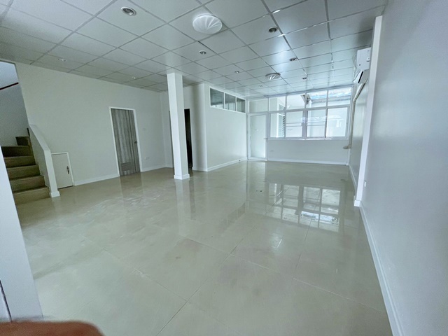 ประกาศฟรี! ซื้อ-ขาย-เช่า คอนโด บ้าน ทาวน์โฮม ที่ดิน และพื้นที่เชิงพาณิชย์ทั่วประเทศไทย ทุกทำเล ทุกงบประมาณ ไม่มีค่าใช้จ่าย ลงง่าย ขายไว เข้าถึงผู้ซื้อโดยตรง 4 173954pic3.jpg