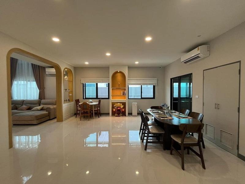 ประกาศฟรี! ซื้อ-ขาย-เช่า คอนโด บ้าน ทาวน์โฮม ที่ดิน และพื้นที่เชิงพาณิชย์ทั่วประเทศไทย ทุกทำเล ทุกงบประมาณ ไม่มีค่าใช้จ่าย ลงง่าย ขายไว เข้าถึงผู้ซื้อโดยตรง 4 477534pic3.jpg