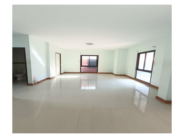 ประกาศฟรี! ซื้อ-ขาย-เช่า คอนโด บ้าน ทาวน์โฮม ที่ดิน และพื้นที่เชิงพาณิชย์ทั่วประเทศไทย ทุกทำเล ทุกงบประมาณ ไม่มีค่าใช้จ่าย ลงง่าย ขายไว เข้าถึงผู้ซื้อโดยตรง 4 173695pic3.jpg