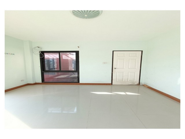 ประกาศฟรี! ซื้อ-ขาย-เช่า คอนโด บ้าน ทาวน์โฮม ที่ดิน และพื้นที่เชิงพาณิชย์ทั่วประเทศไทย ทุกทำเล ทุกงบประมาณ ไม่มีค่าใช้จ่าย ลงง่าย ขายไว เข้าถึงผู้ซื้อโดยตรง 5 173695pic4.jpg