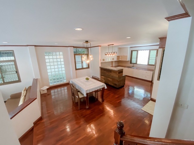 ประกาศฟรี! ซื้อ-ขาย-เช่า คอนโด บ้าน ทาวน์โฮม ที่ดิน และพื้นที่เชิงพาณิชย์ทั่วประเทศไทย ทุกทำเล ทุกงบประมาณ ไม่มีค่าใช้จ่าย ลงง่าย ขายไว เข้าถึงผู้ซื้อโดยตรง 4 175348pic3.jpg