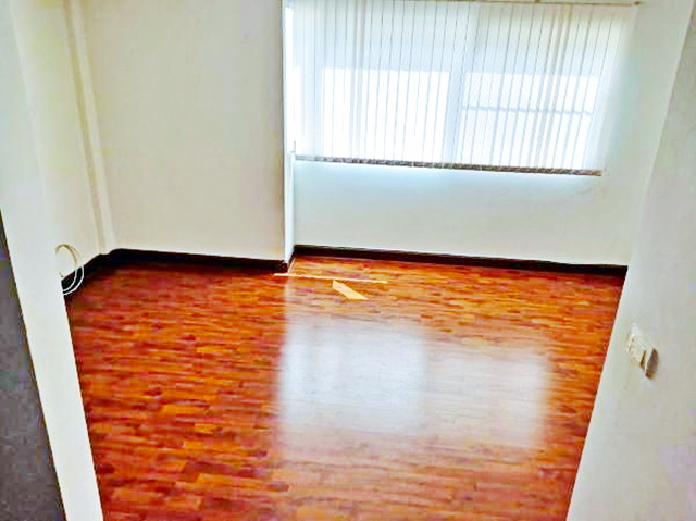 ประกาศฟรี! ซื้อ-ขาย-เช่า คอนโด บ้าน ทาวน์โฮม ที่ดิน และพื้นที่เชิงพาณิชย์ทั่วประเทศไทย ทุกทำเล ทุกงบประมาณ ไม่มีค่าใช้จ่าย ลงง่าย ขายไว เข้าถึงผู้ซื้อโดยตรง 4 174230pic3.jpg