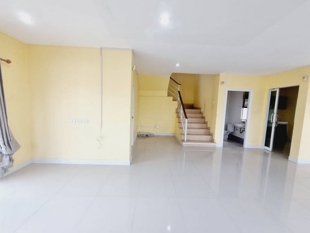 ประกาศฟรี! ซื้อ-ขาย-เช่า คอนโด บ้าน ทาวน์โฮม ที่ดิน และพื้นที่เชิงพาณิชย์ทั่วประเทศไทย ทุกทำเล ทุกงบประมาณ ไม่มีค่าใช้จ่าย ลงง่าย ขายไว เข้าถึงผู้ซื้อโดยตรง 5 23470pic4.jpg