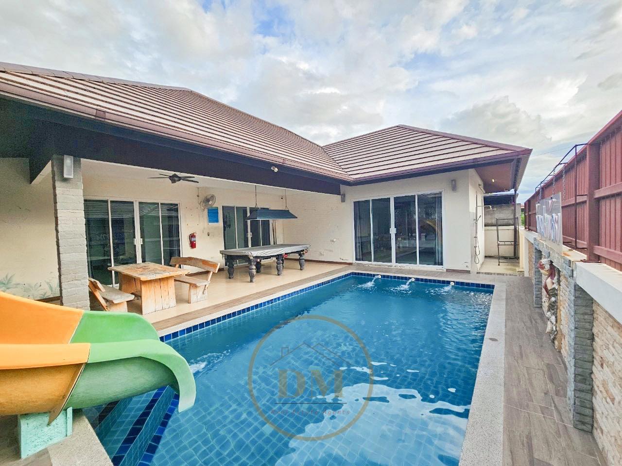 ประกาศฟรี! ซื้อ-ขาย-เช่า คอนโด บ้าน ทาวน์โฮม ที่ดิน และพื้นที่เชิงพาณิชย์ทั่วประเทศไทย ทุกทำเล ทุกงบประมาณ ไม่มีค่าใช้จ่าย ลงง่าย ขายไว เข้าถึงผู้ซื้อโดยตรง 4 23576pic3.jpg