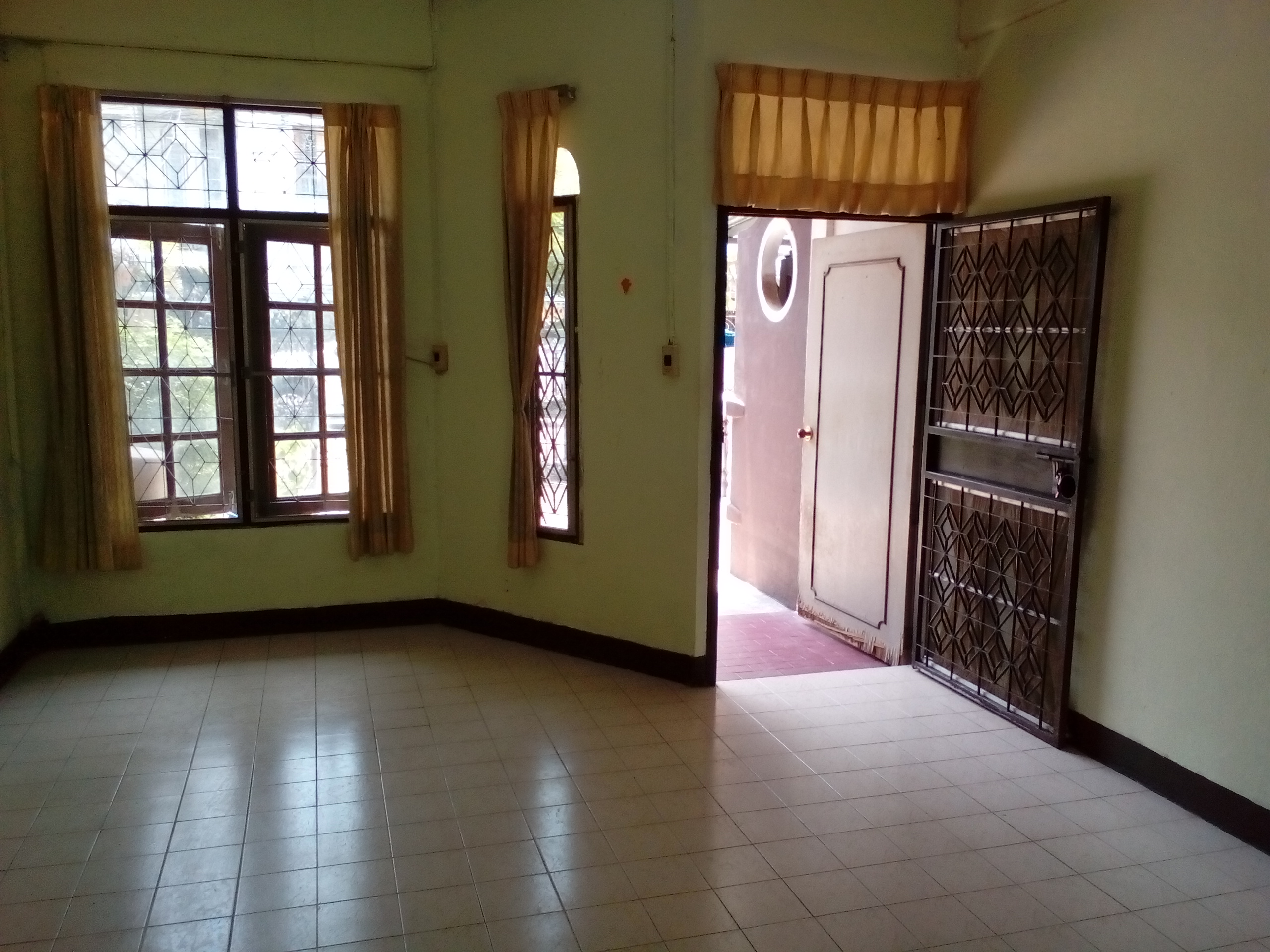 ประกาศฟรี! ซื้อ-ขาย-เช่า คอนโด บ้าน ทาวน์โฮม ที่ดิน และพื้นที่เชิงพาณิชย์ทั่วประเทศไทย ทุกทำเล ทุกงบประมาณ ไม่มีค่าใช้จ่าย ลงง่าย ขายไว เข้าถึงผู้ซื้อโดยตรง 4 2.1-หน้าบ้านชั้นล่าง-2.jpg