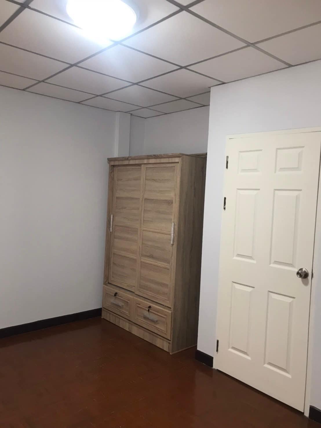 ประกาศฟรี! ซื้อ-ขาย-เช่า คอนโด บ้าน ทาวน์โฮม ที่ดิน และพื้นที่เชิงพาณิชย์ทั่วประเทศไทย ทุกทำเล ทุกงบประมาณ ไม่มีค่าใช้จ่าย ลงง่าย ขายไว เข้าถึงผู้ซื้อโดยตรง 5 175997pic4.jpg