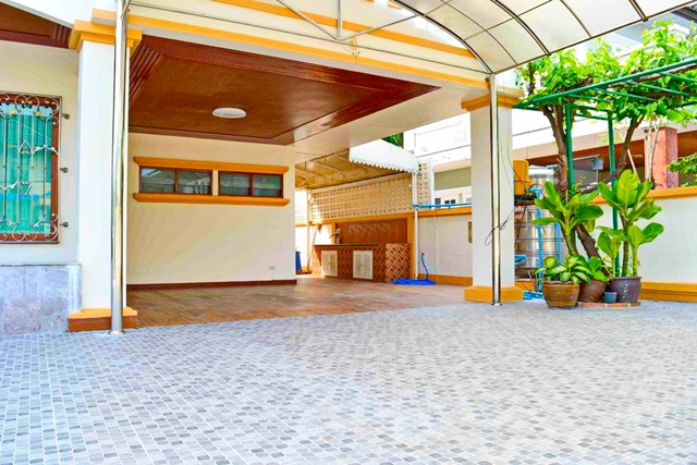 ประกาศฟรี! ซื้อ-ขาย-เช่า คอนโด บ้าน ทาวน์โฮม ที่ดิน และพื้นที่เชิงพาณิชย์ทั่วประเทศไทย ทุกทำเล ทุกงบประมาณ ไม่มีค่าใช้จ่าย ลงง่าย ขายไว เข้าถึงผู้ซื้อโดยตรง 4 176067pic3.jpg