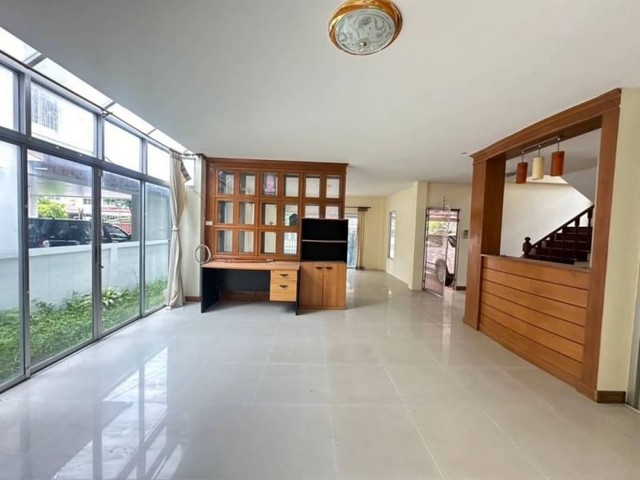 ประกาศฟรี! ซื้อ-ขาย-เช่า คอนโด บ้าน ทาวน์โฮม ที่ดิน และพื้นที่เชิงพาณิชย์ทั่วประเทศไทย ทุกทำเล ทุกงบประมาณ ไม่มีค่าใช้จ่าย ลงง่าย ขายไว เข้าถึงผู้ซื้อโดยตรง 3 23856pic2.jpg